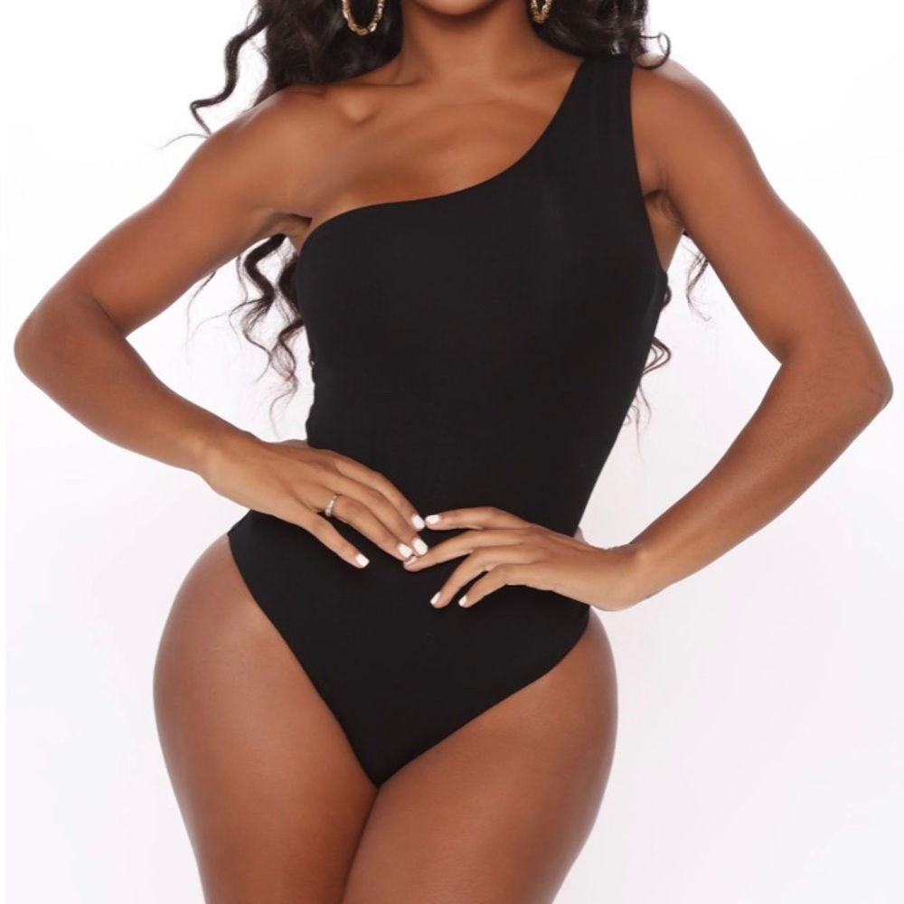 Black One Shoulder Bodysuit Small